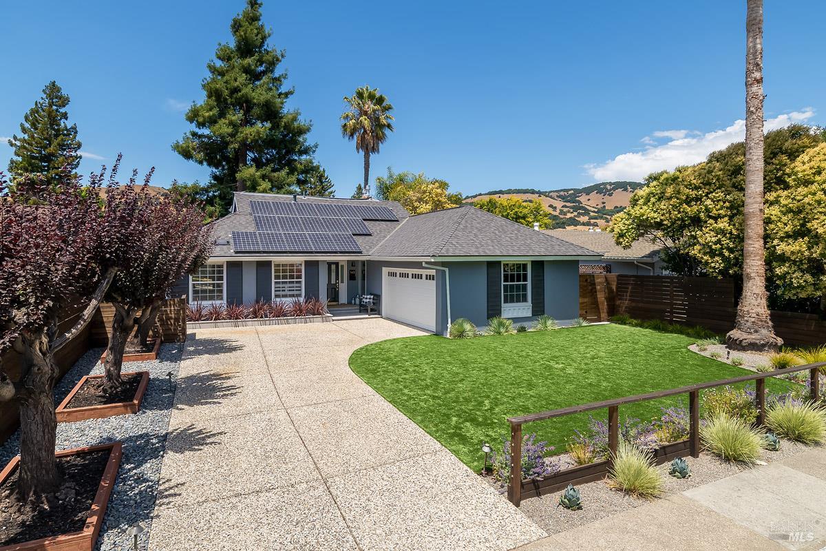 Detail Gallery Image 27 of 44 For 145 San Carlos Way, Novato,  CA 94945 - 4 Beds | 2 Baths