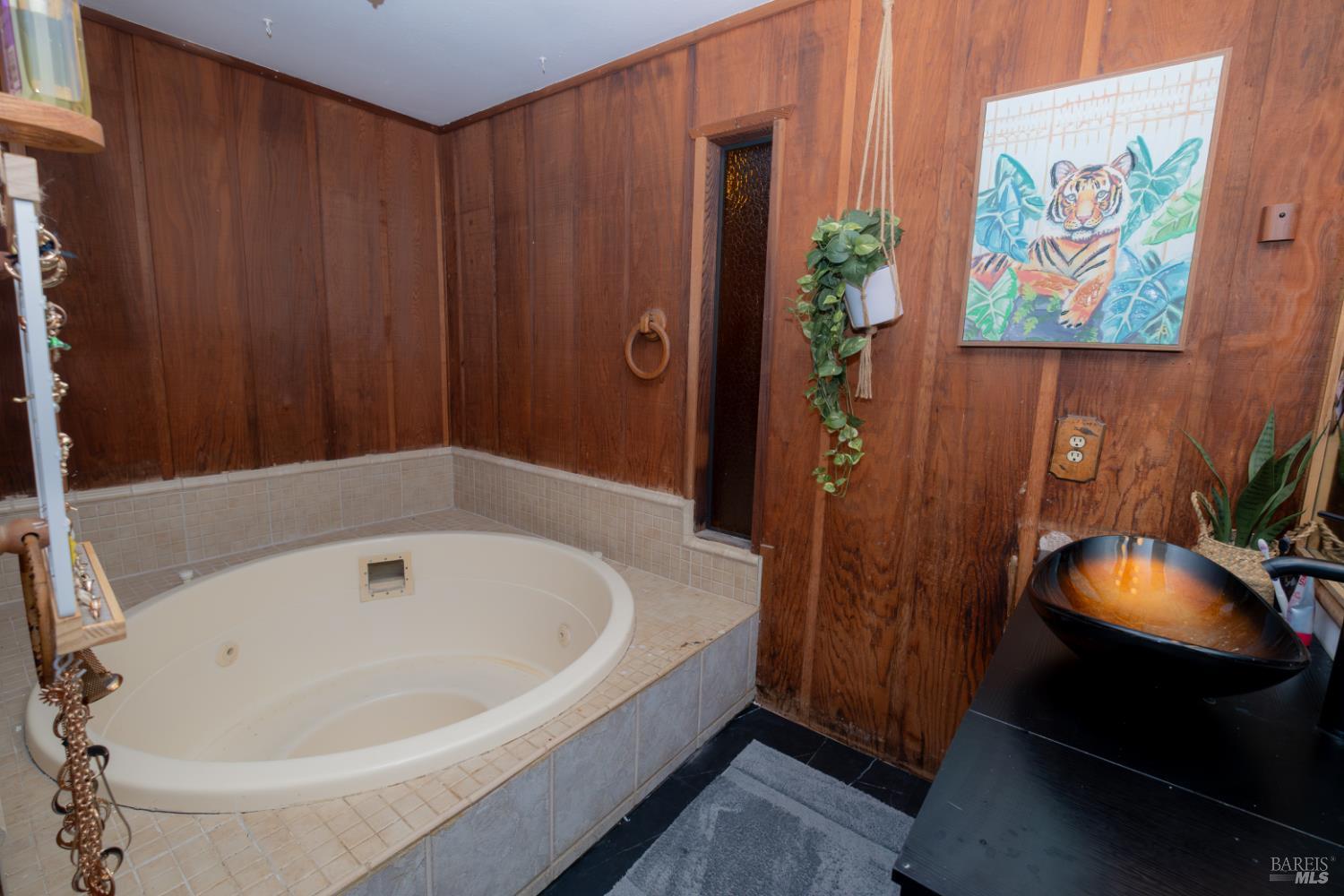 Detail Gallery Image 27 of 49 For 18279 Hidden Valley Rd, Hidden Valley Lake,  CA 95467 - 3 Beds | 2 Baths