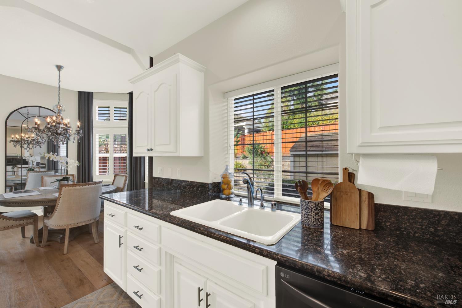 Detail Gallery Image 36 of 94 For 3261 Congressional Cir, Fairfield,  CA 94534 - 5 Beds | 4/1 Baths