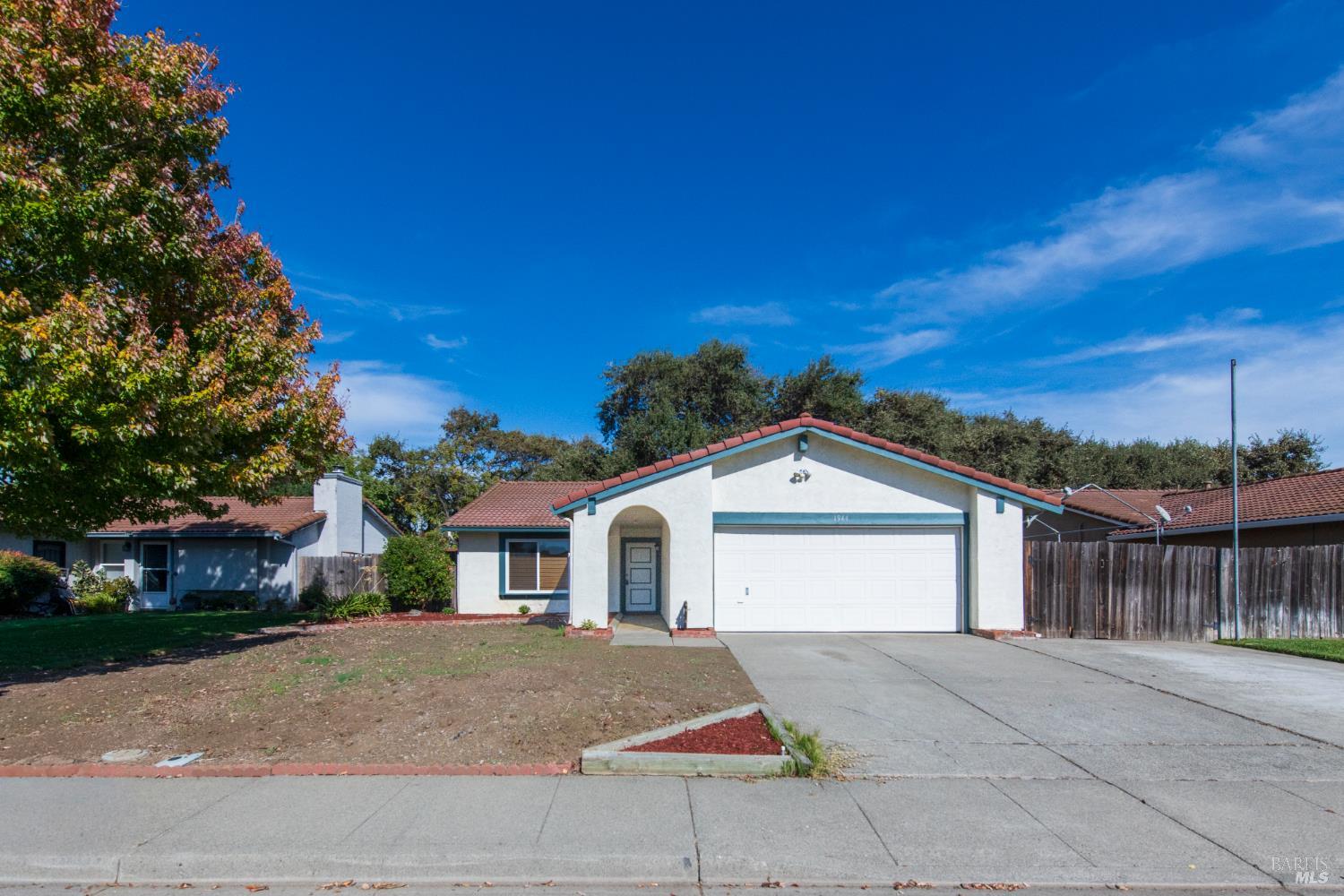 Detail Gallery Image 6 of 43 For 1944 Diamond Way, Fairfield,  CA 94533 - 3 Beds | 2 Baths