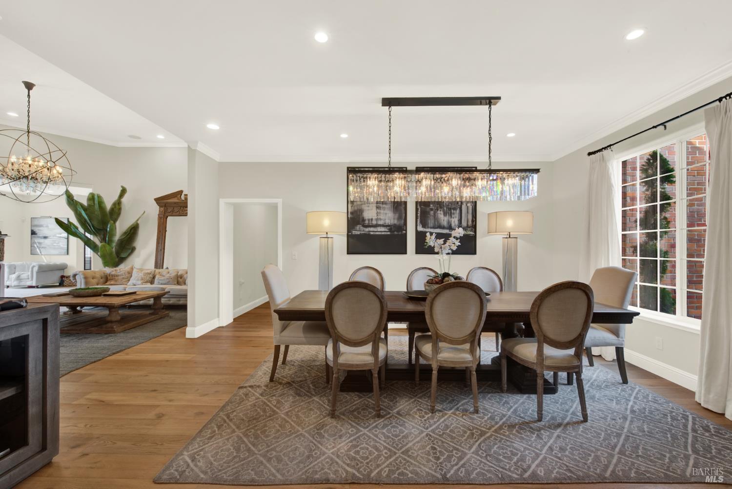 Detail Gallery Image 14 of 94 For 3261 Congressional Cir, Fairfield,  CA 94534 - 5 Beds | 4/1 Baths