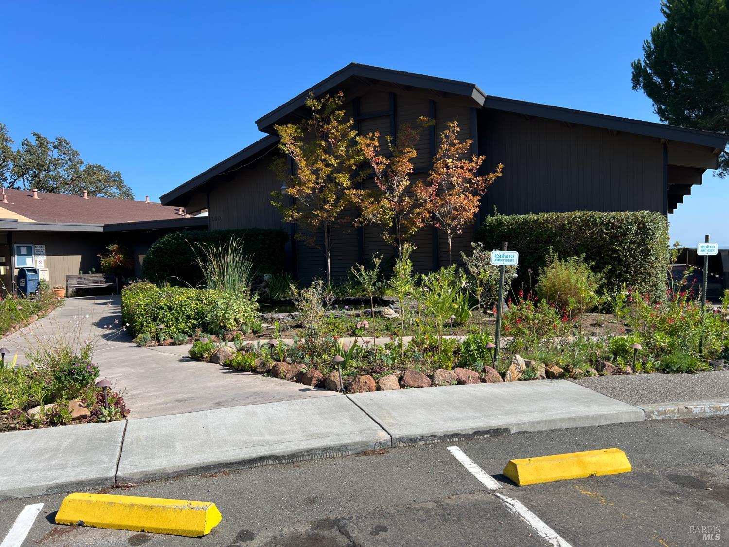 Detail Gallery Image 27 of 31 For 121 Panorama Dr, Novato,  CA 94949 - 2 Beds | 2 Baths