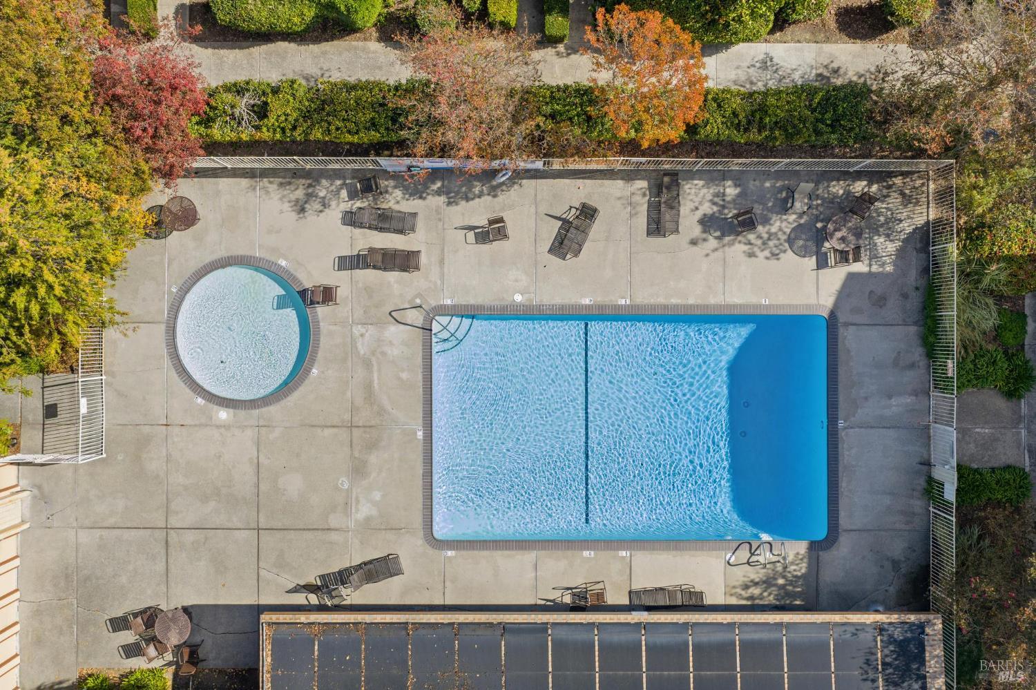 Detail Gallery Image 25 of 31 For 1542 Center Rd #103,  Novato,  CA 94947 - 2 Beds | 1/1 Baths