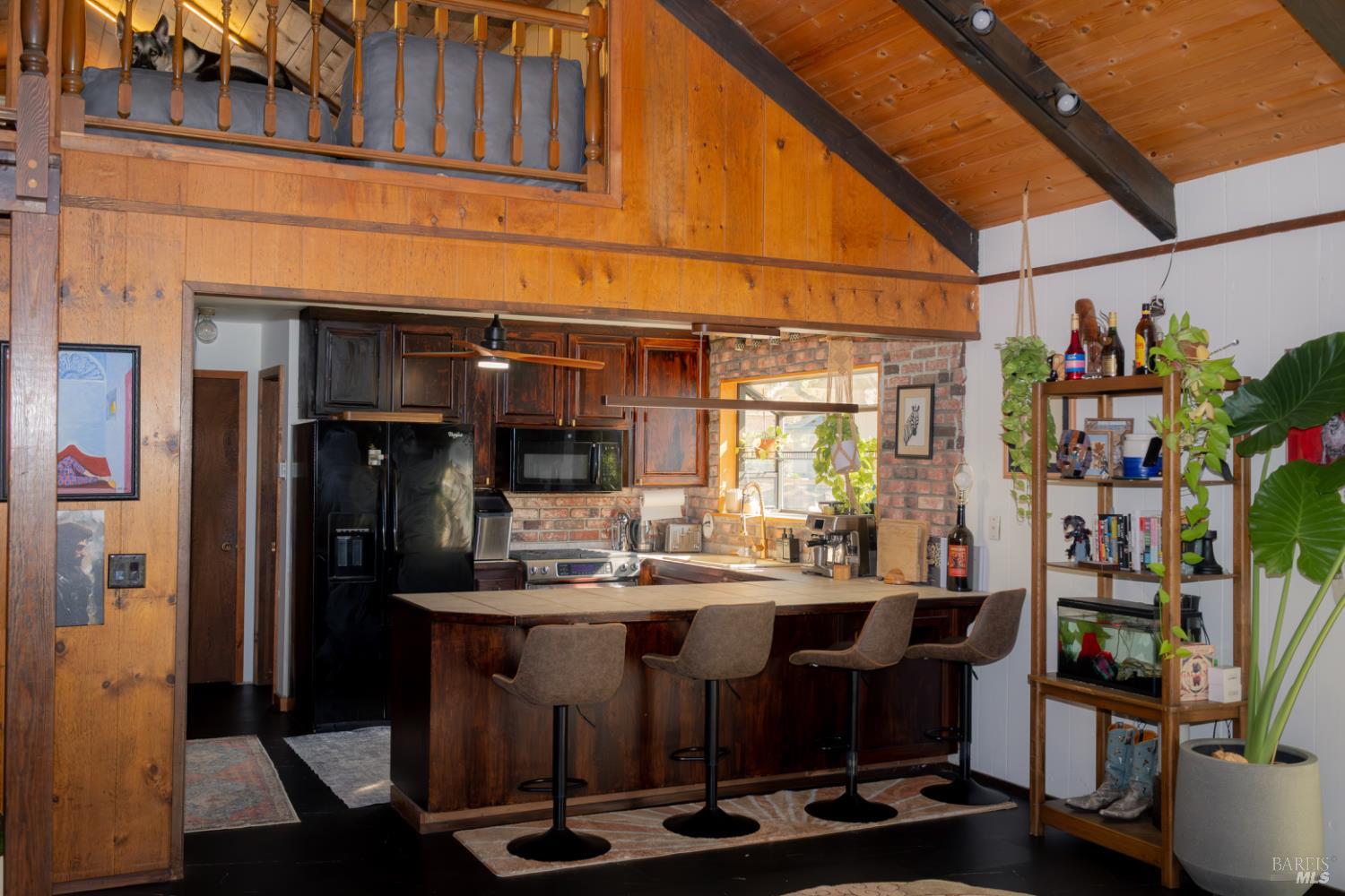 Detail Gallery Image 9 of 49 For 18279 Hidden Valley Rd, Hidden Valley Lake,  CA 95467 - 3 Beds | 2 Baths