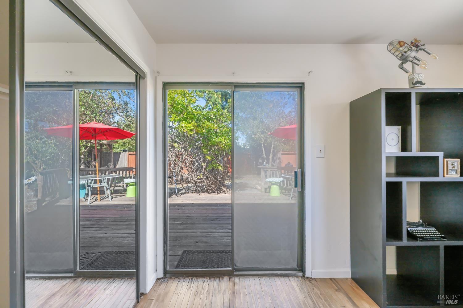 Detail Gallery Image 31 of 54 For 709 W 8th St, Santa Rosa,  CA 95401 - 3 Beds | 2 Baths