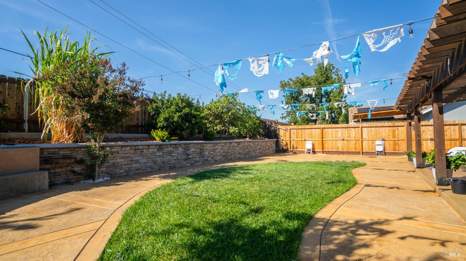 Detail Gallery Image 27 of 29 For 571 Greenwood Dr, Vacaville,  CA 95687 - 4 Beds | 2 Baths