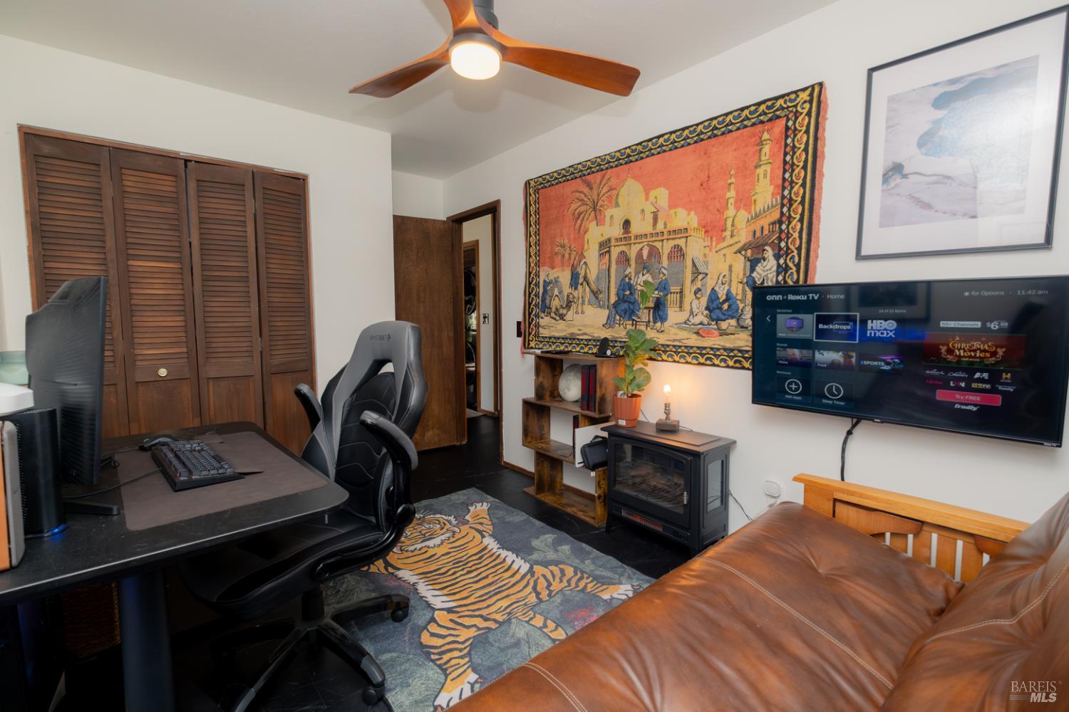 Detail Gallery Image 32 of 49 For 18279 Hidden Valley Rd, Hidden Valley Lake,  CA 95467 - 3 Beds | 2 Baths