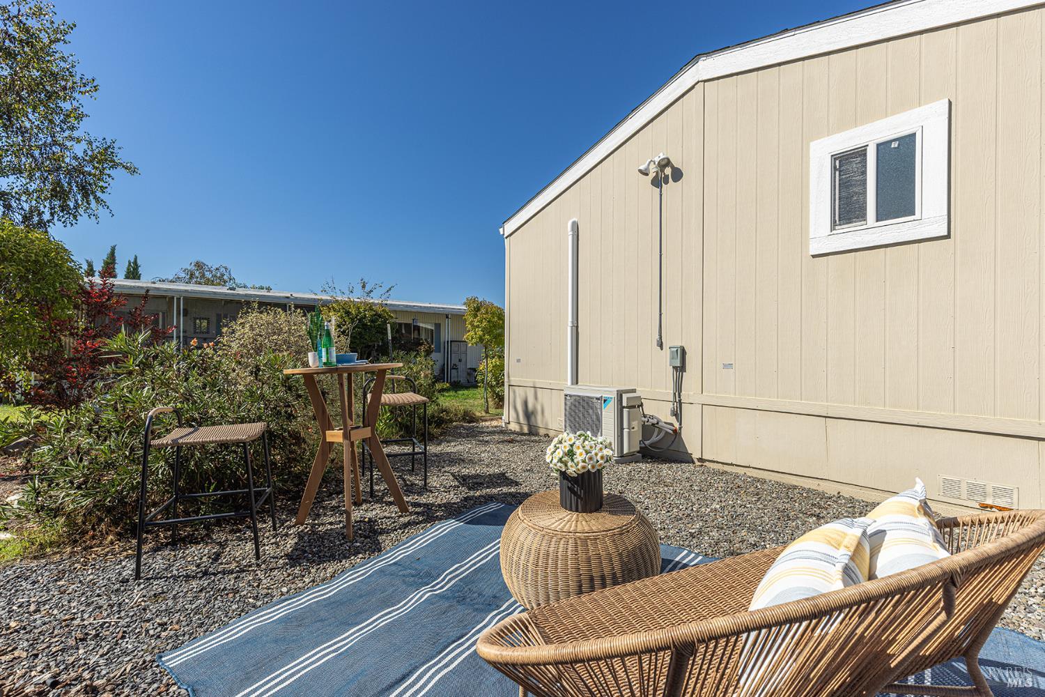 Detail Gallery Image 20 of 26 For 20 Oakwood Dr, Petaluma,  CA 94954 - 3 Beds | 2 Baths