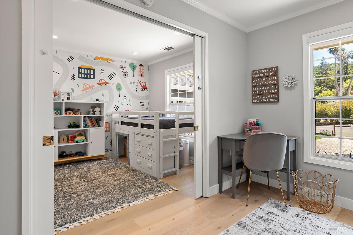 Detail Gallery Image 12 of 44 For 145 San Carlos Way, Novato,  CA 94945 - 4 Beds | 2 Baths