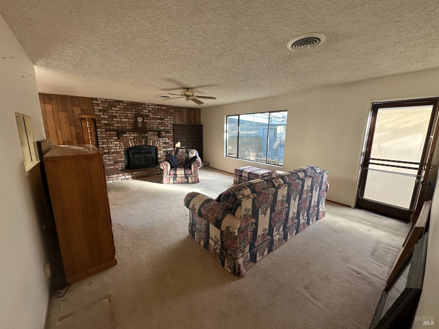 Detail Gallery Image 14 of 29 For 101 University Ave, Vallejo,  CA 94591 - 3 Beds | 1 Baths