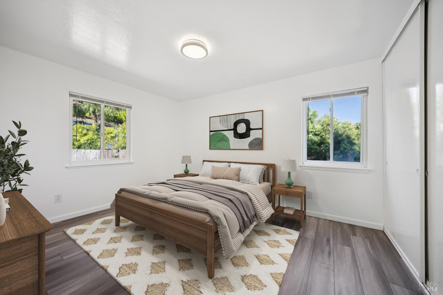 Detail Gallery Image 4 of 42 For 16 Dutton Ct, Sausalito,  CA 94965 - 4 Beds | 2 Baths