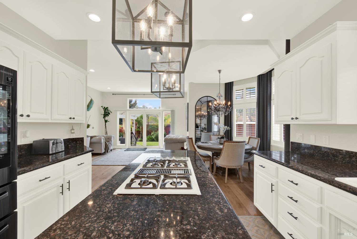 Detail Gallery Image 35 of 94 For 3261 Congressional Cir, Fairfield,  CA 94534 - 5 Beds | 4/1 Baths