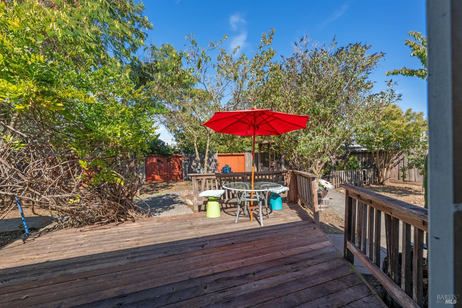 Detail Gallery Image 33 of 54 For 709 W 8th St, Santa Rosa,  CA 95401 - 3 Beds | 2 Baths