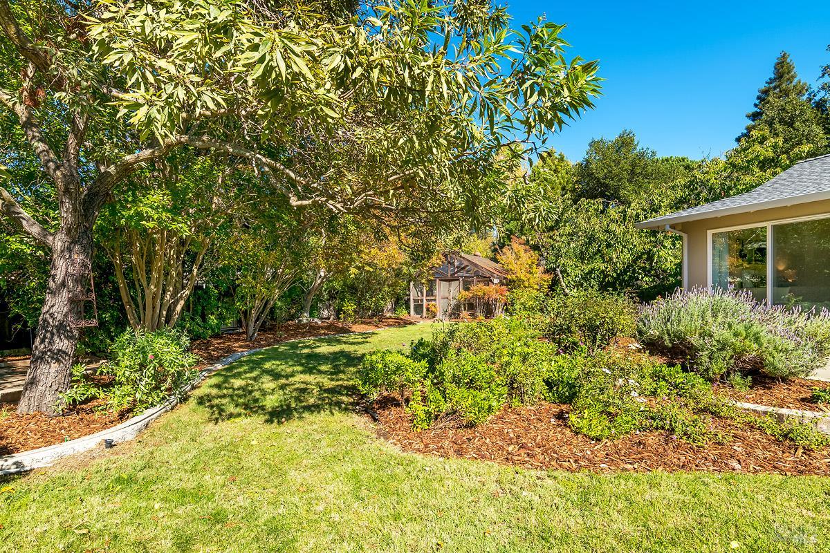 Detail Gallery Image 39 of 47 For 15 Betty Ln, Novato,  CA 94947 - 4 Beds | 2 Baths