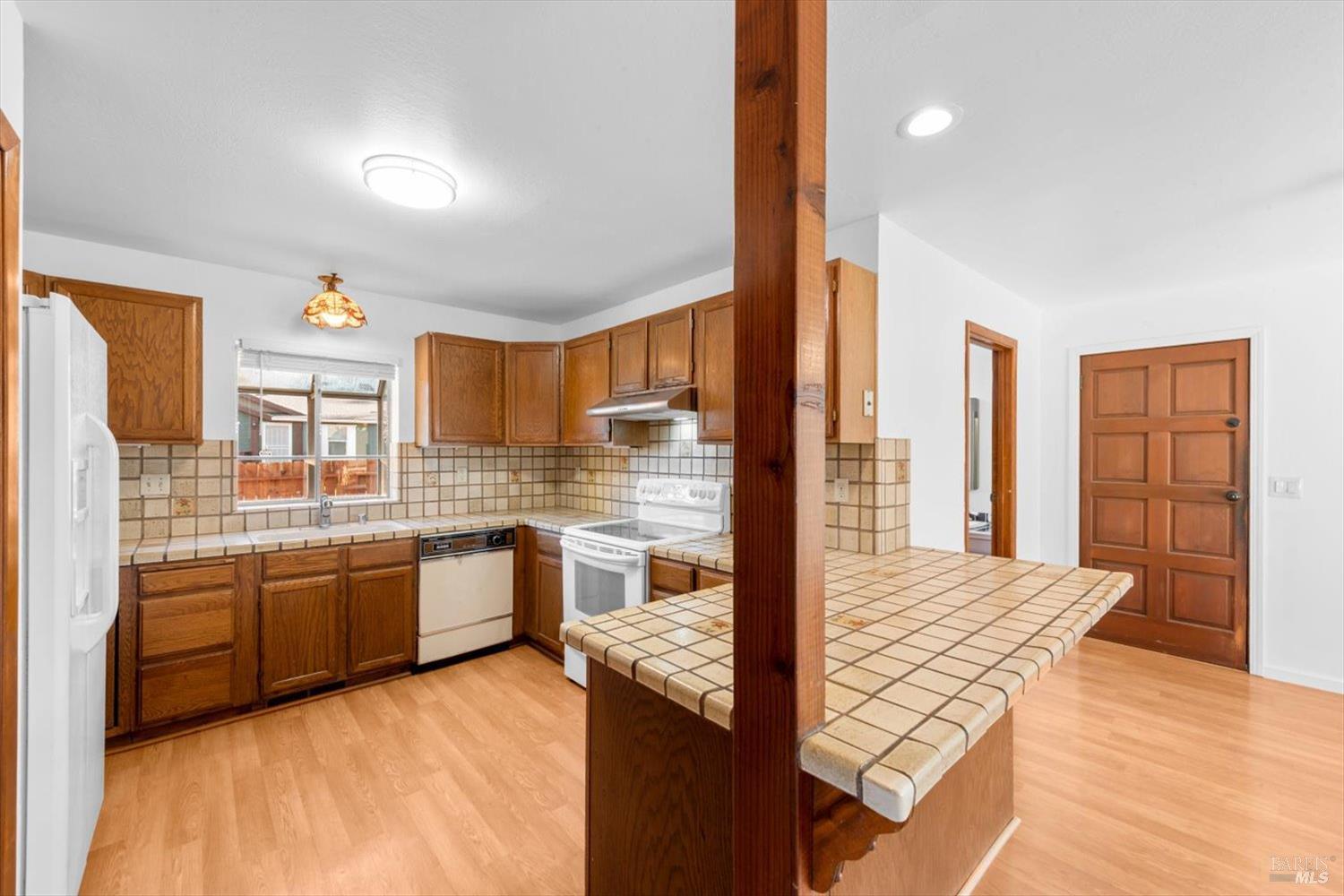 Detail Gallery Image 16 of 60 For 1017 Headlands Dr, Napa,  CA 94558 - 3 Beds | 2 Baths