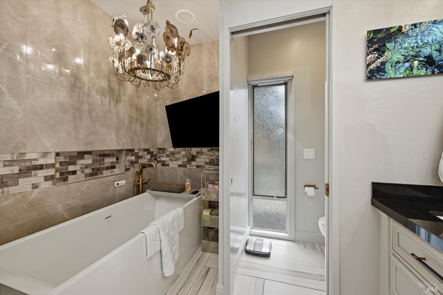 Detail Gallery Image 31 of 40 For 117 Milliken Creek Dr, Napa,  CA 94558 - 4 Beds | 3/1 Baths