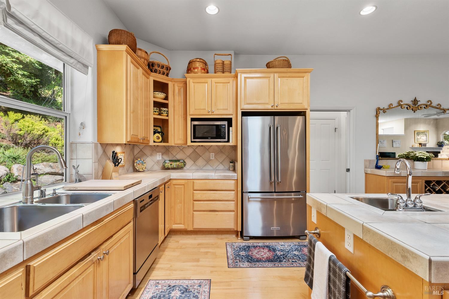 Detail Gallery Image 14 of 48 For 1885 Los Olivos Rd, Santa Rosa,  CA 95404 - 4 Beds | 3/1 Baths