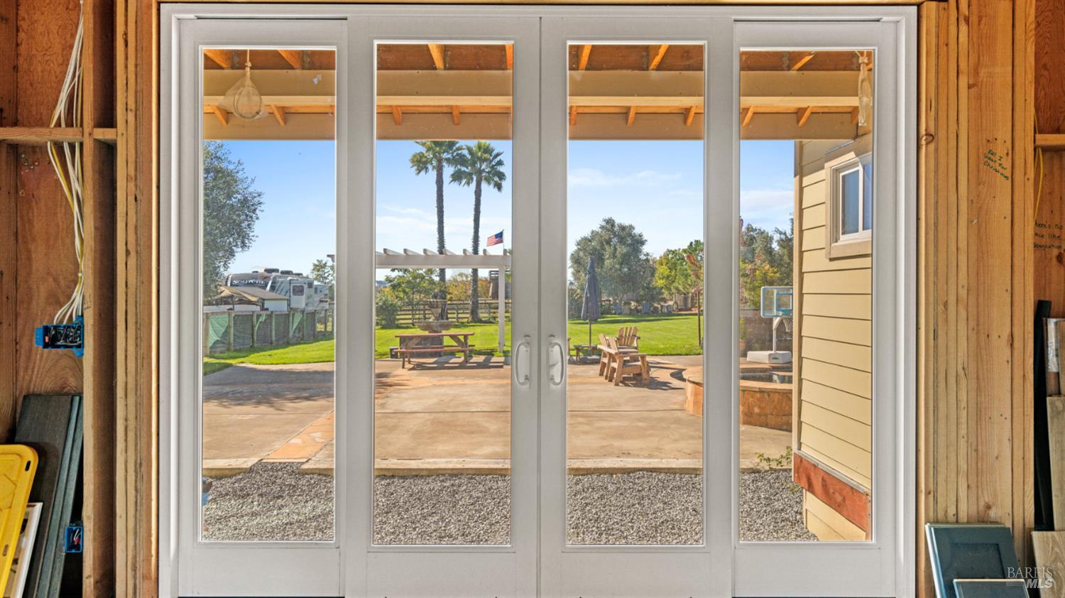 Detail Gallery Image 8 of 85 For 487 Ormsby Ln, Petaluma,  CA 94954 - 3 Beds | 2/1 Baths