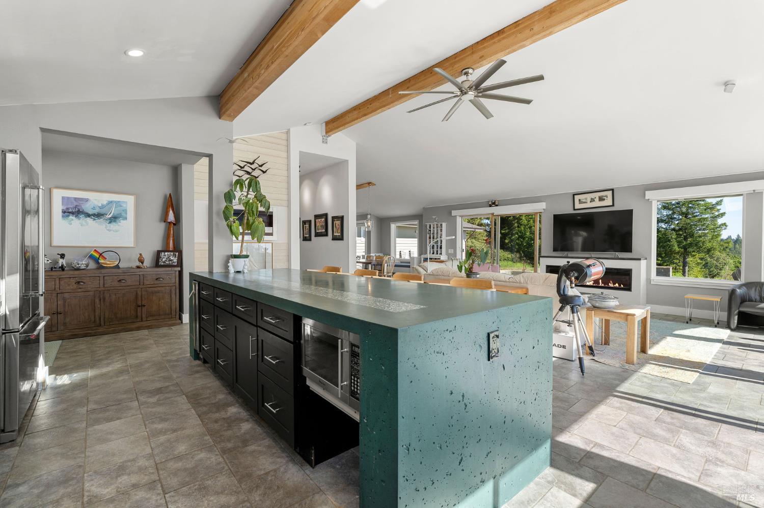 Detail Gallery Image 39 of 49 For 44801 Fish Rock Rd, Gualala,  CA 95445 - 3 Beds | 3 Baths