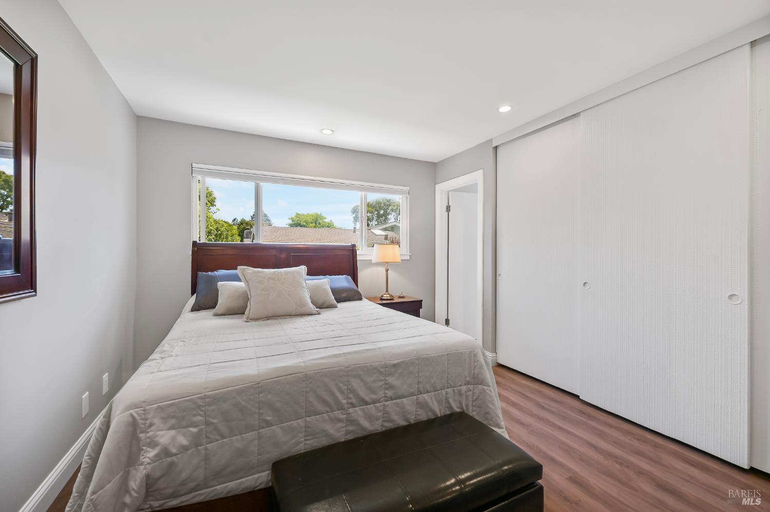 Detail Gallery Image 18 of 29 For 38 San Ramon Way, Novato,  CA 94945 - 3 Beds | 2 Baths