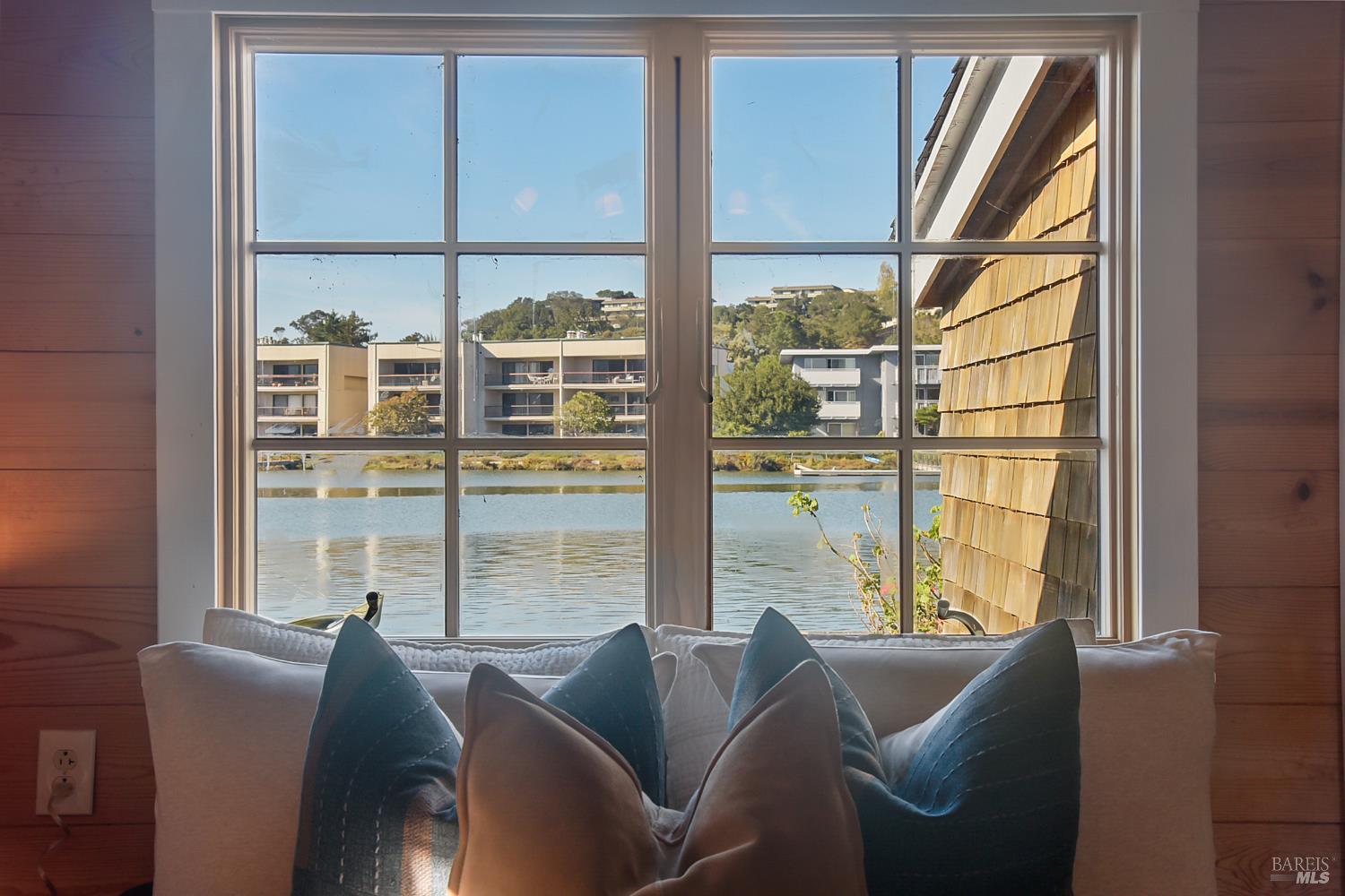 Detail Gallery Image 18 of 33 For 24 Boardwalk One Unkn, Larkspur,  CA 94939 - 2 Beds | 1 Baths