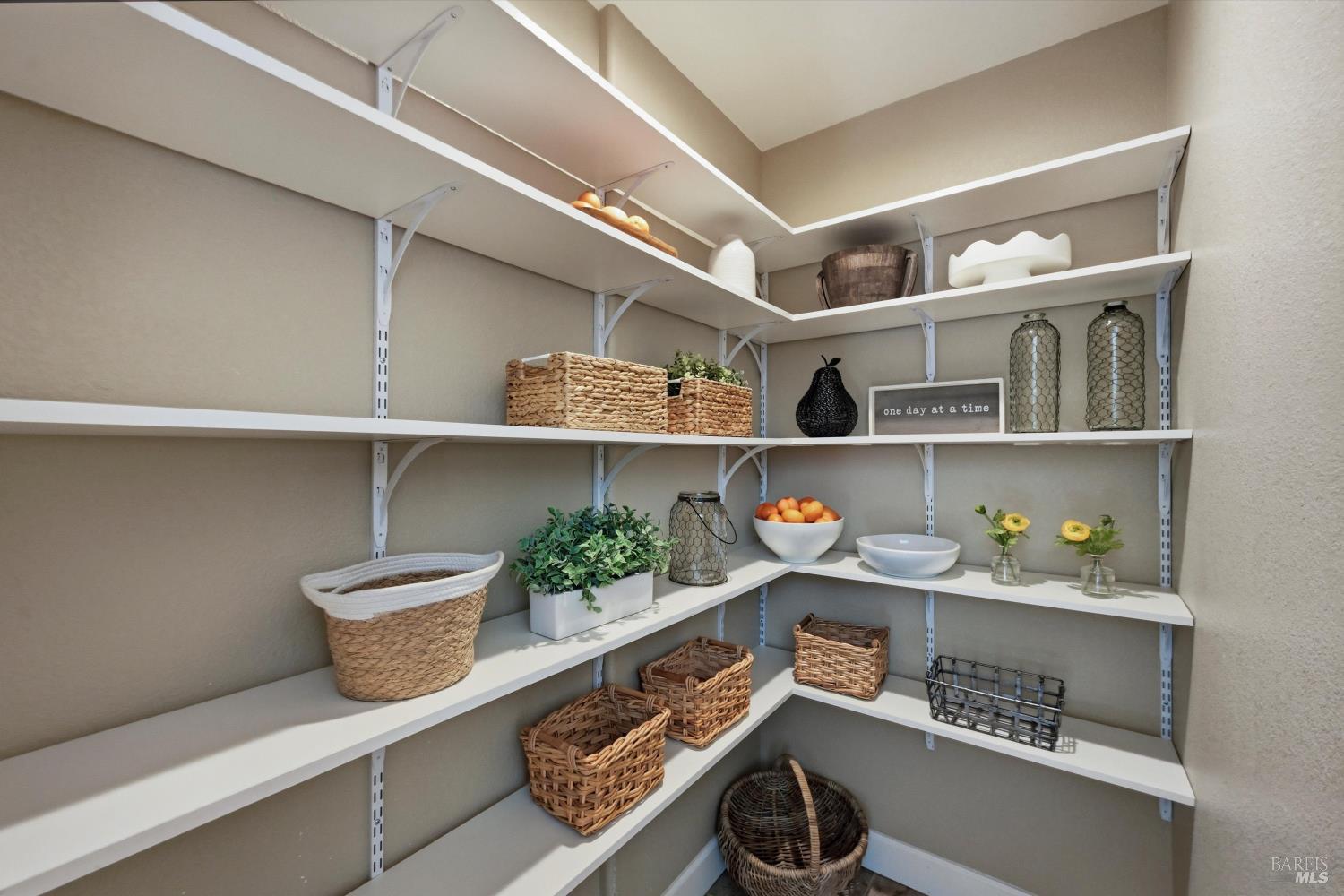 Detail Gallery Image 14 of 60 For 5251 Dry Creek Rd, Napa,  CA 94558 - 2 Beds | 2 Baths