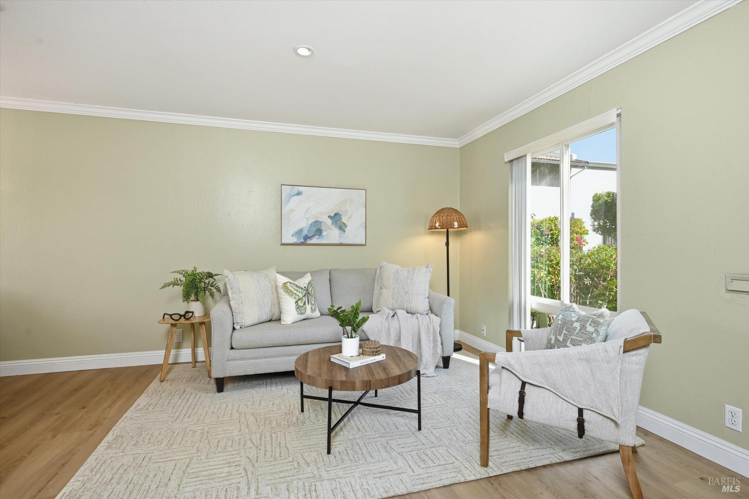 Detail Gallery Image 2 of 32 For 1072 Marina Dr, Napa,  CA 94559 - 2 Beds | 1/1 Baths