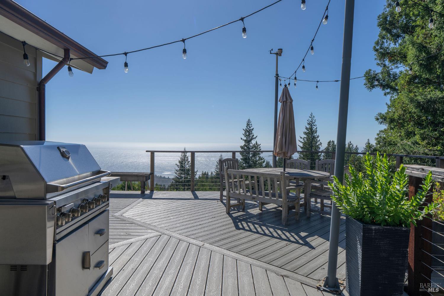 Detail Gallery Image 22 of 49 For 44801 Fish Rock Rd, Gualala,  CA 95445 - 3 Beds | 3 Baths