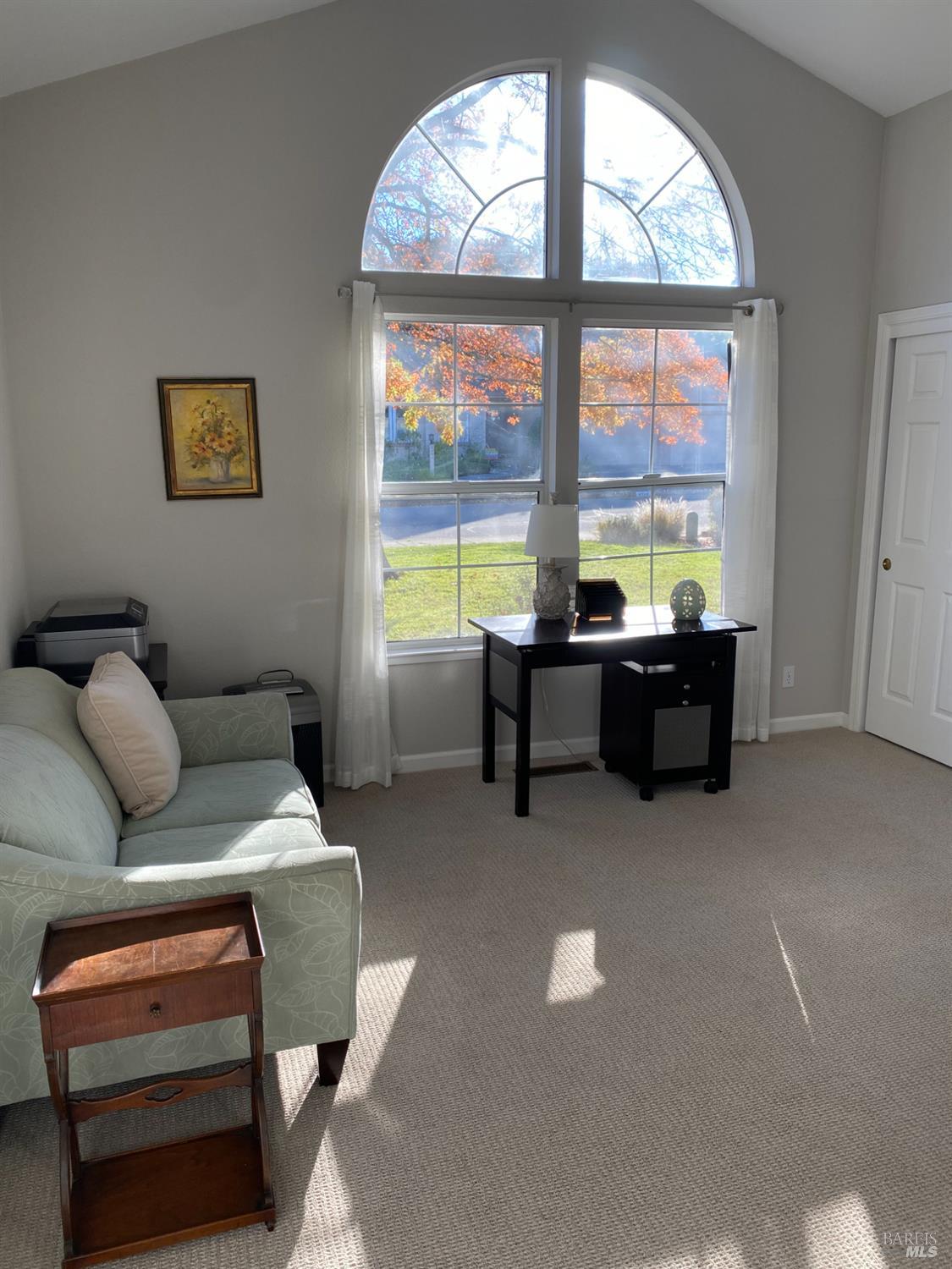 Detail Gallery Image 9 of 15 For 6261 Meadowstone Dr, Santa Rosa,  CA 95409 - 3 Beds | 2 Baths