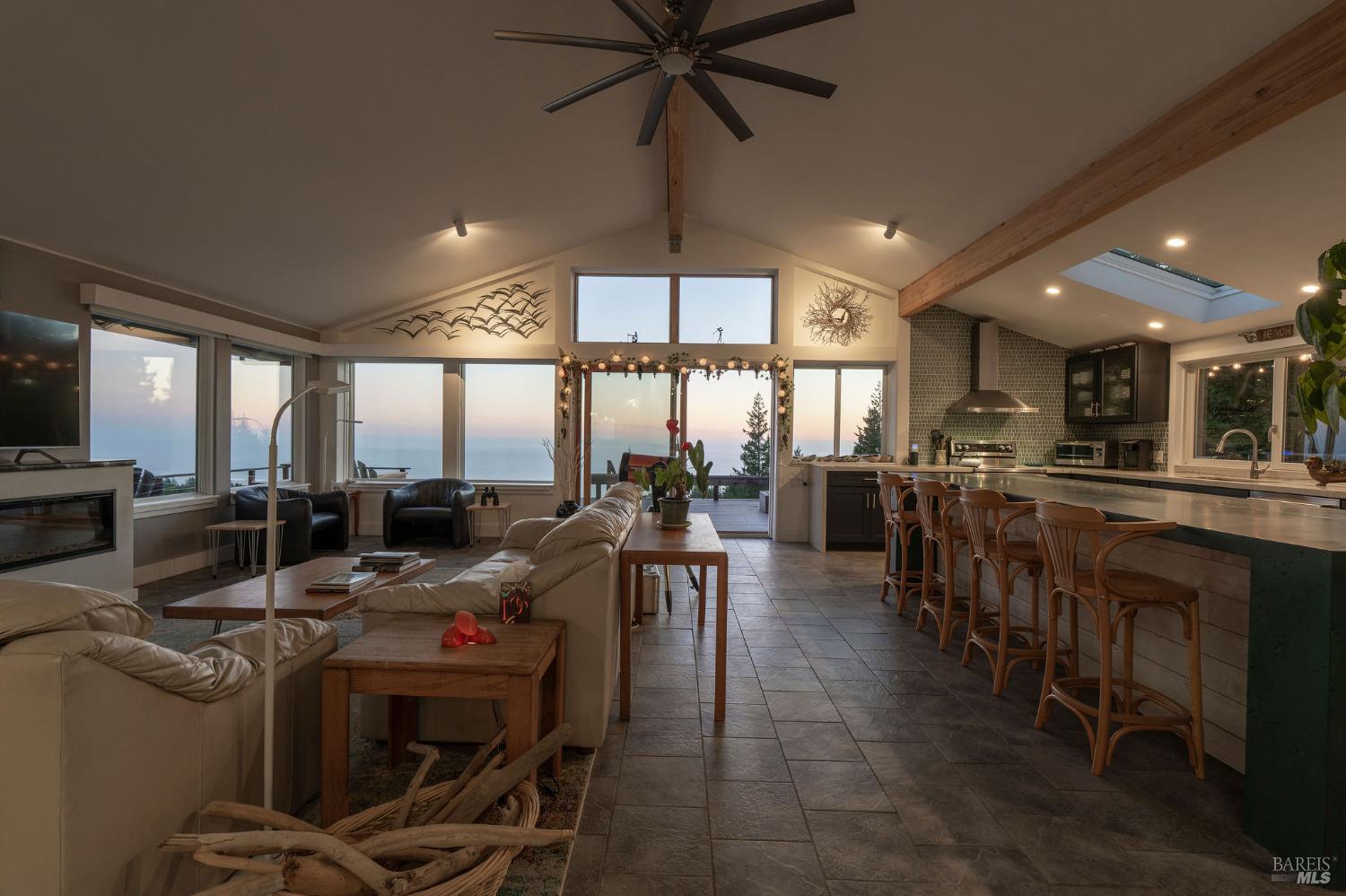 Detail Gallery Image 29 of 49 For 44801 Fish Rock Rd, Gualala,  CA 95445 - 3 Beds | 3 Baths