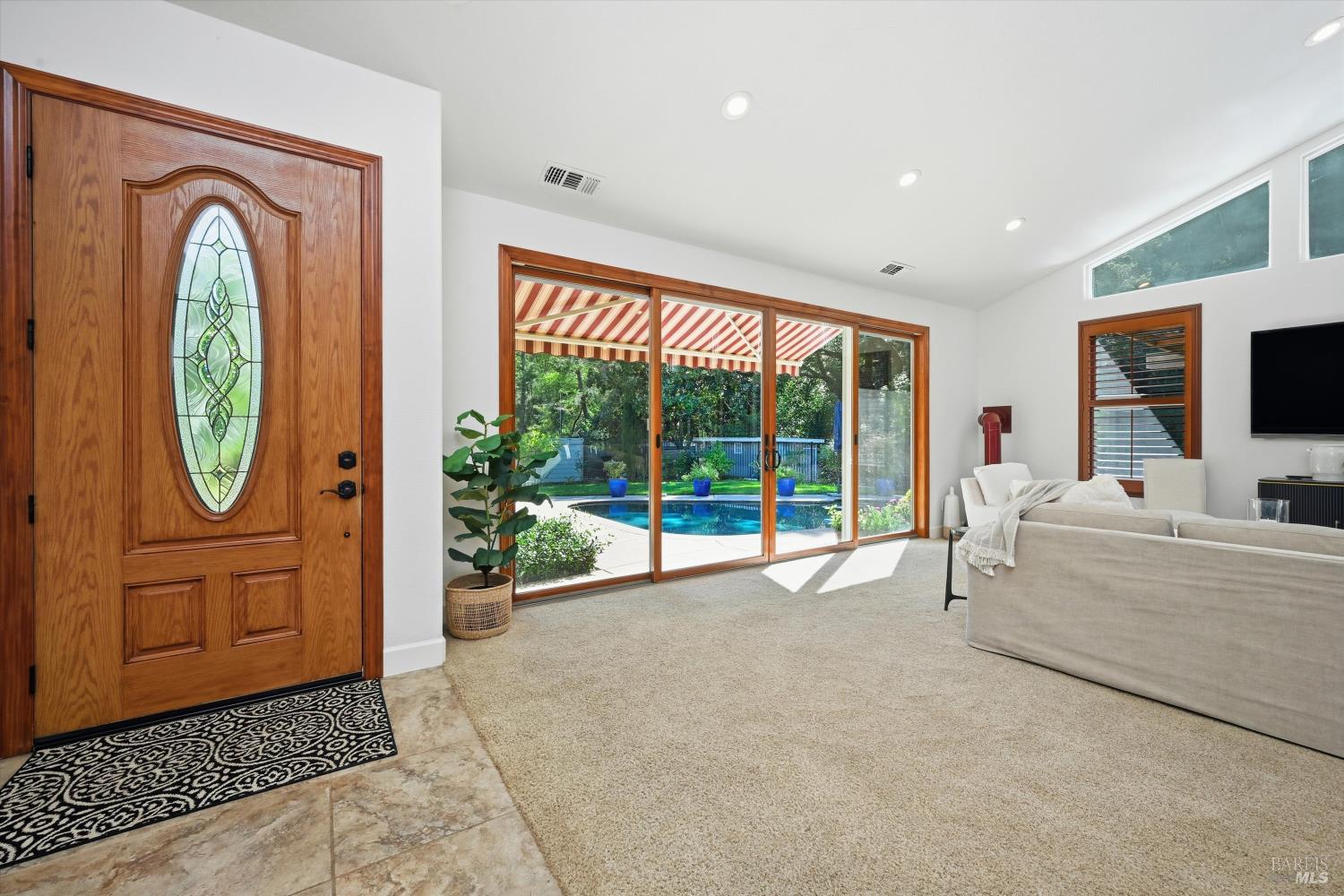 Detail Gallery Image 4 of 60 For 5251 Dry Creek Rd, Napa,  CA 94558 - 2 Beds | 2 Baths