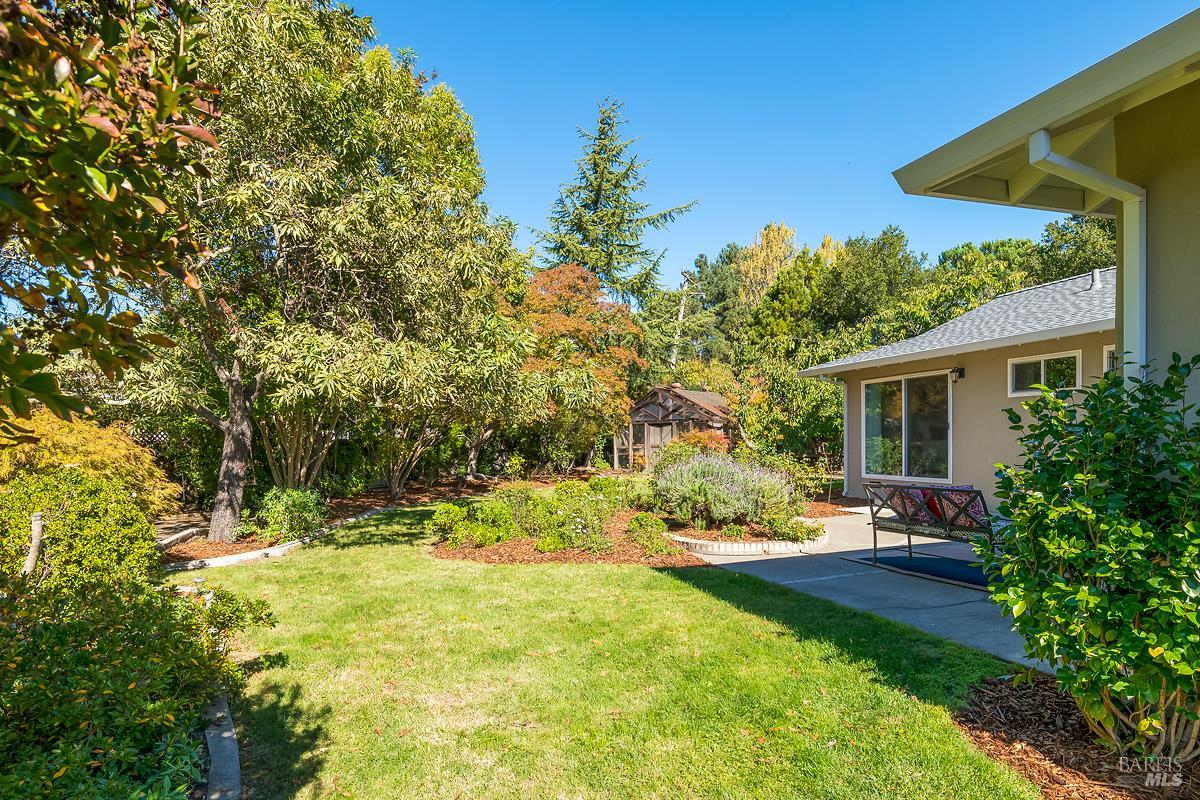 Detail Gallery Image 31 of 47 For 15 Betty Ln, Novato,  CA 94947 - 4 Beds | 2 Baths