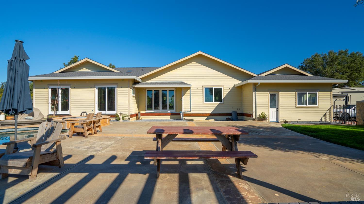 Detail Gallery Image 60 of 85 For 487 Ormsby Ln, Petaluma,  CA 94954 - 3 Beds | 2/1 Baths