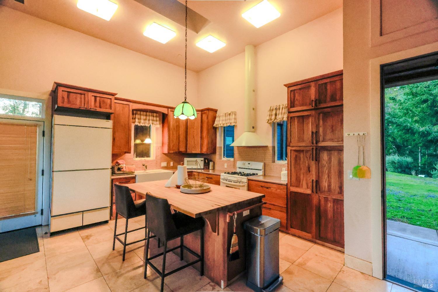 Detail Gallery Image 27 of 84 For 19801 Kelly Rd, Geyserville,  CA 95441 - 2 Beds | 3 Baths