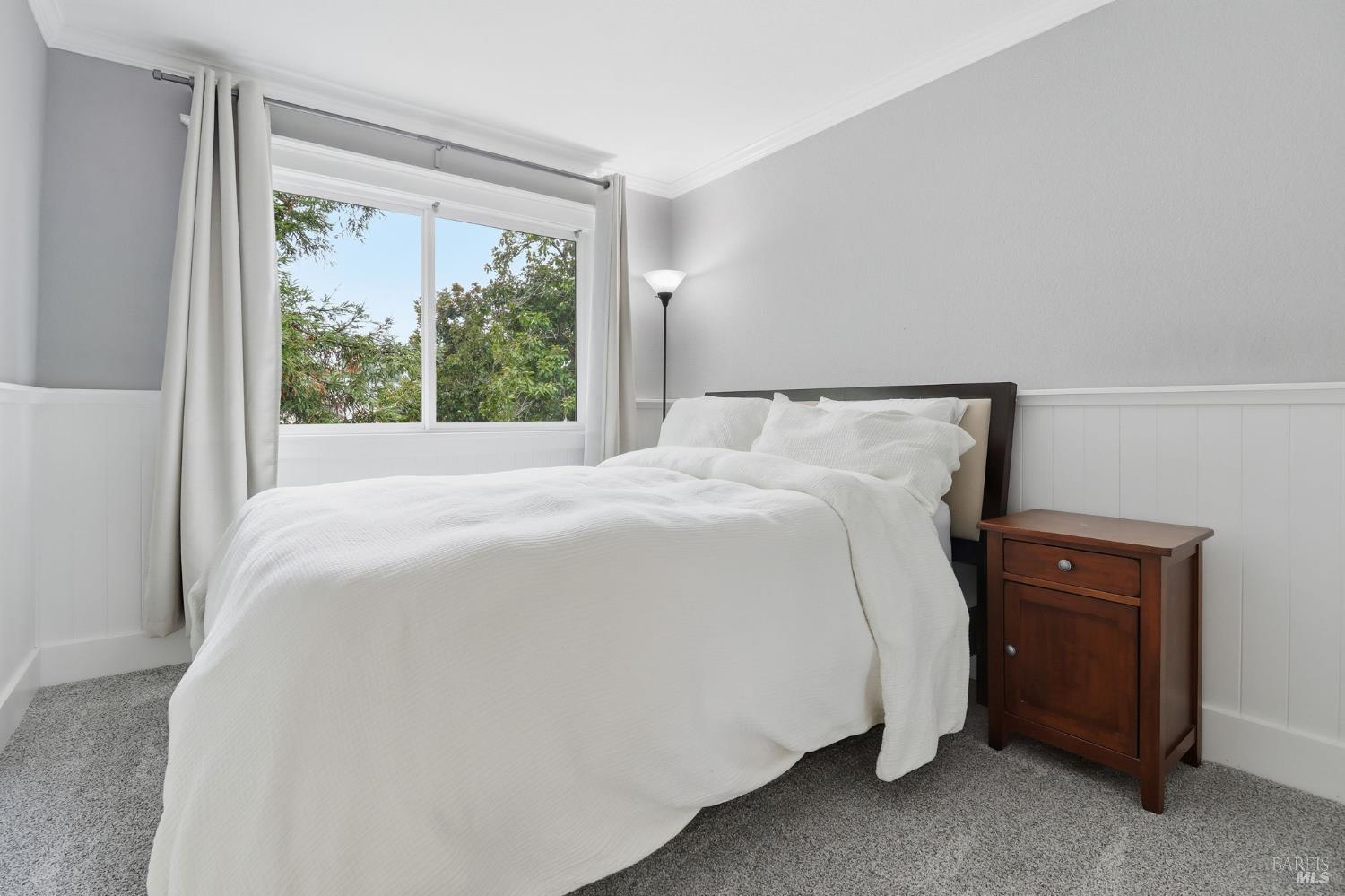 Detail Gallery Image 16 of 27 For 125 Acorn Dr, Petaluma,  CA 94952 - 2 Beds | 1/1 Baths