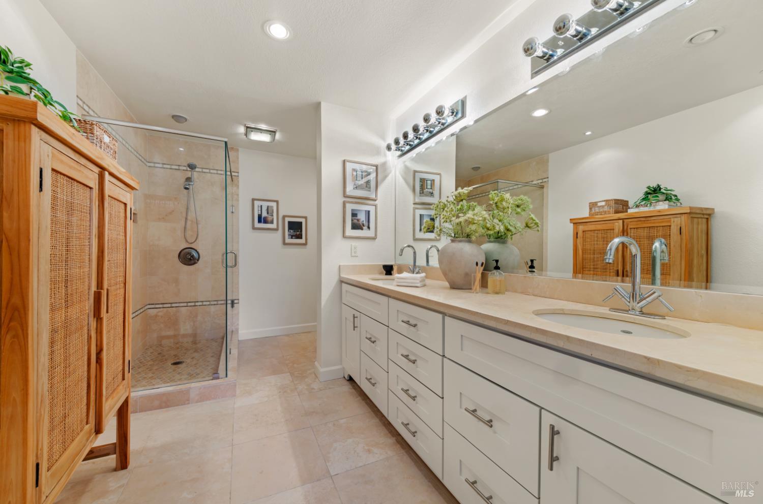 Detail Gallery Image 19 of 29 For 14 Mariner Green Dr, Corte Madera,  CA 94925 - 3 Beds | 2/1 Baths