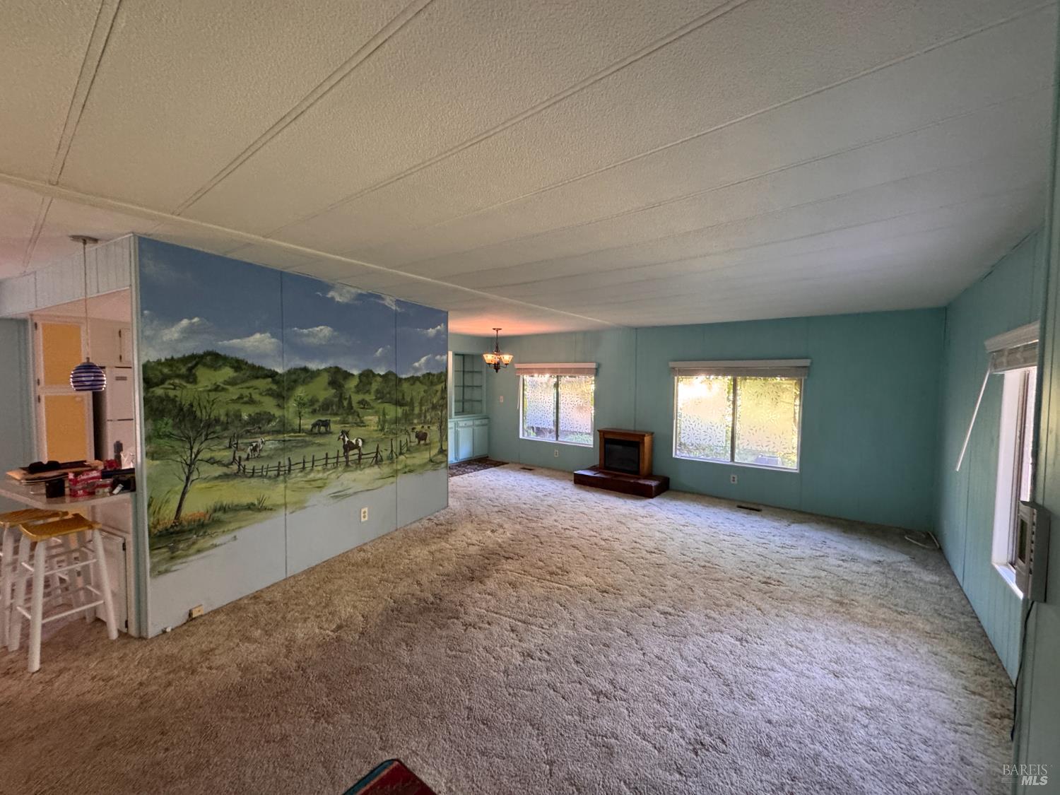 Detail Gallery Image 8 of 36 For 28 Springhill Ct, Santa Rosa,  CA 95409 - 3 Beds | 2 Baths