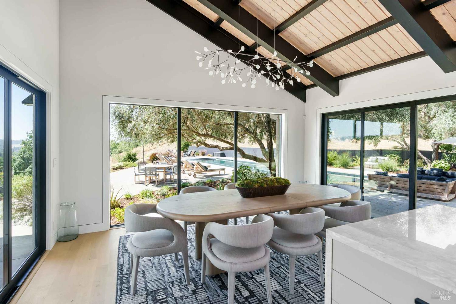 Detail Gallery Image 16 of 35 For 1250 Partrick Rd, Napa,  CA 94558 - 6 Beds | 4 Baths