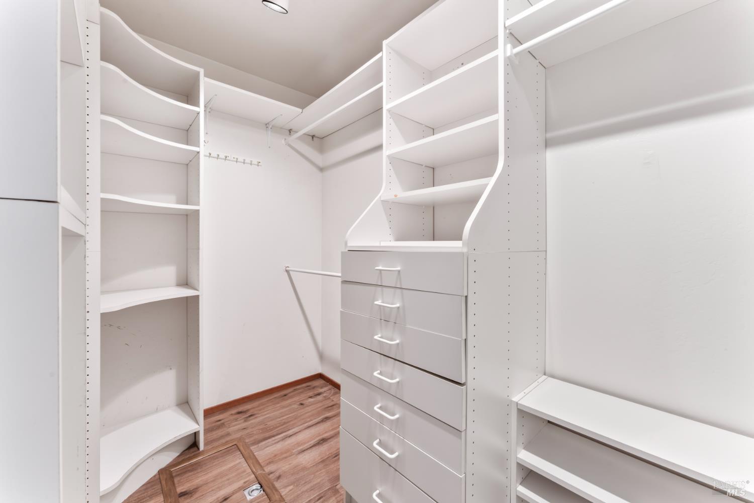 Detail Gallery Image 20 of 27 For 2470 Gina Dr, Napa,  CA 94558 - 4 Beds | 3 Baths