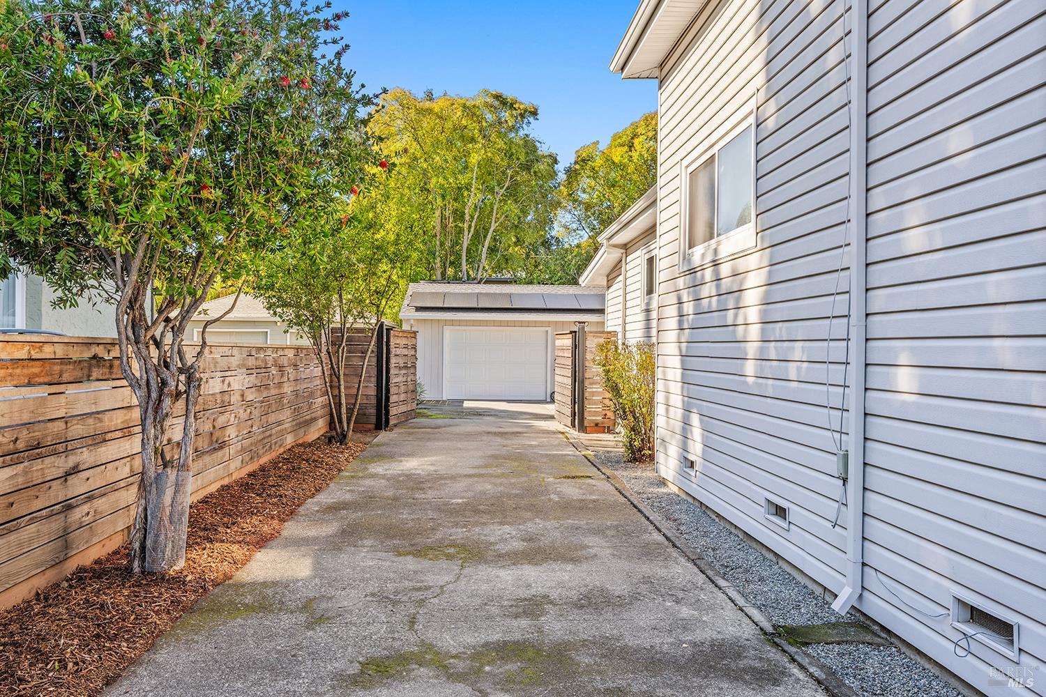 Detail Gallery Image 32 of 47 For 763 Beaver St, Santa Rosa,  CA 95404 - 3 Beds | 2 Baths