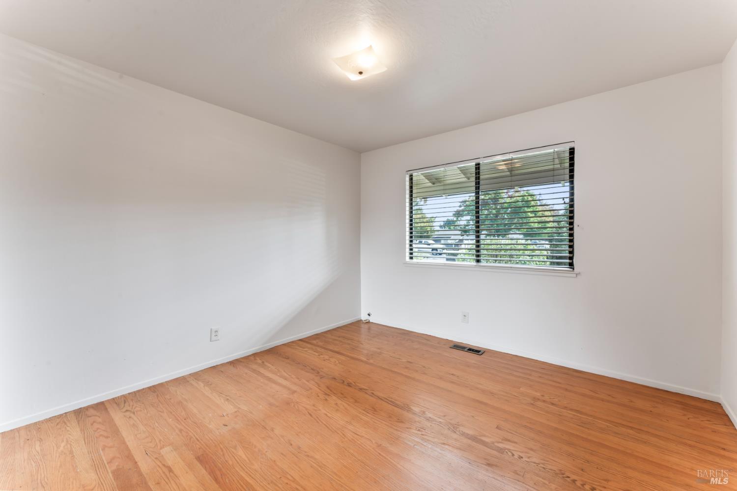 Detail Gallery Image 24 of 27 For 2470 Gina Dr, Napa,  CA 94558 - 4 Beds | 3 Baths