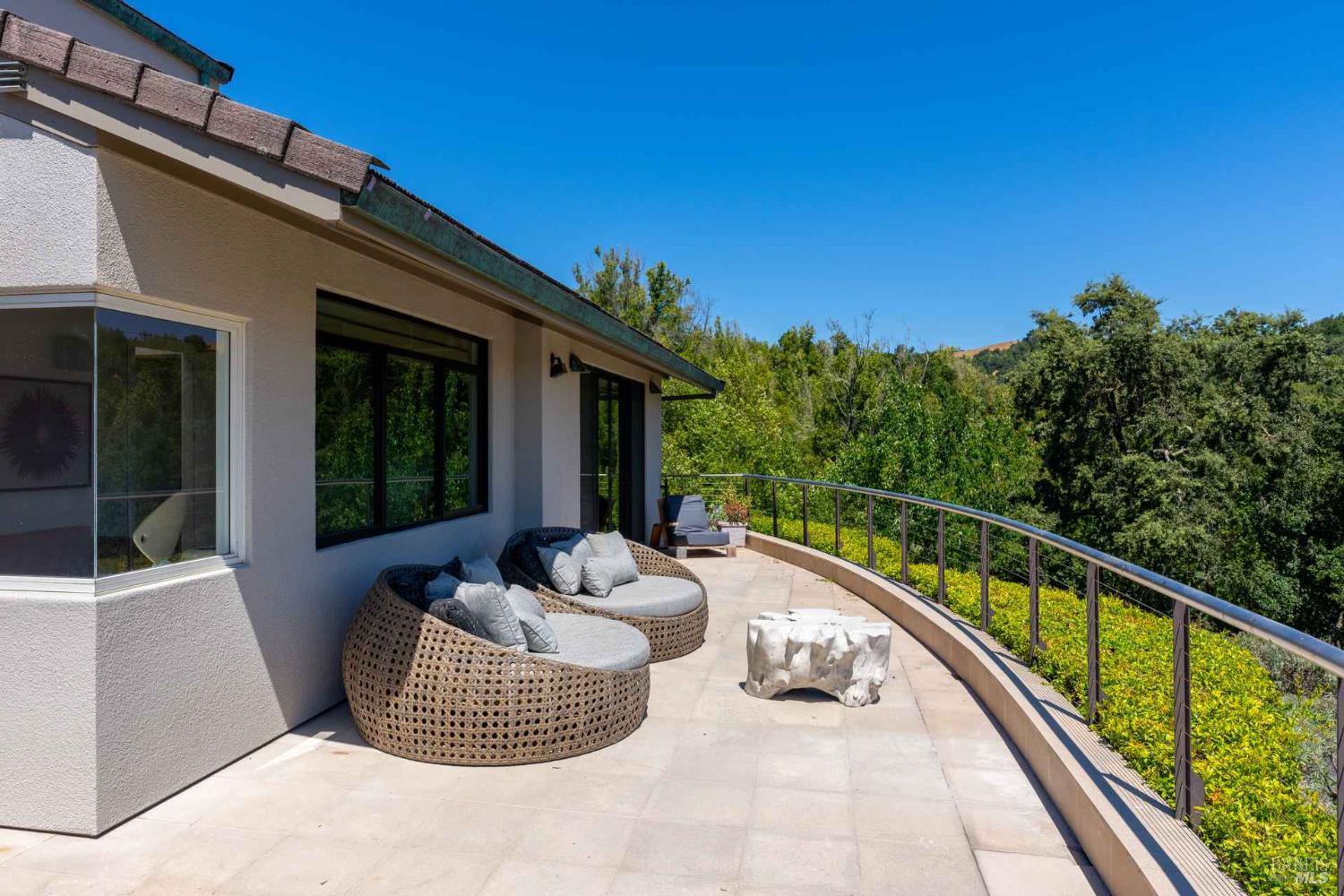 Detail Gallery Image 8 of 35 For 1250 Partrick Rd, Napa,  CA 94558 - 6 Beds | 4 Baths