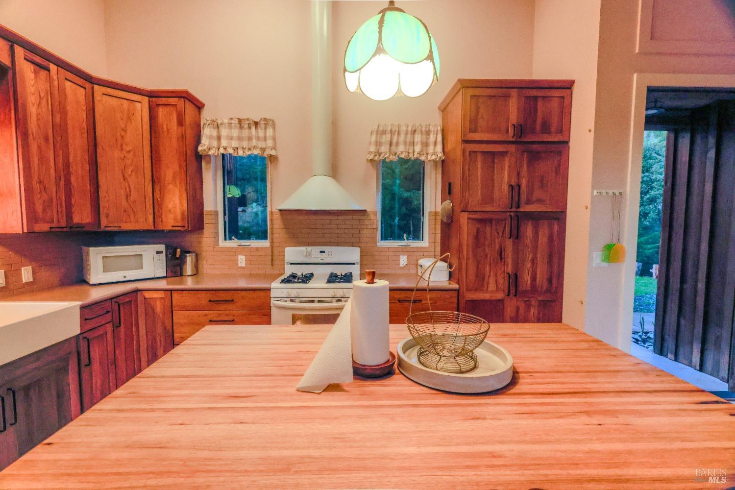 Detail Gallery Image 33 of 84 For 19801 Kelly Rd, Geyserville,  CA 95441 - 2 Beds | 3 Baths