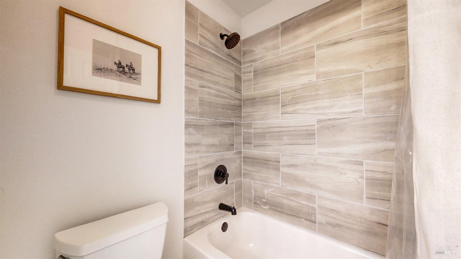 Detail Gallery Image 32 of 45 For 487 Noonan Ranch Ln, Santa Rosa,  CA 95403 - 3 Beds | 3 Baths