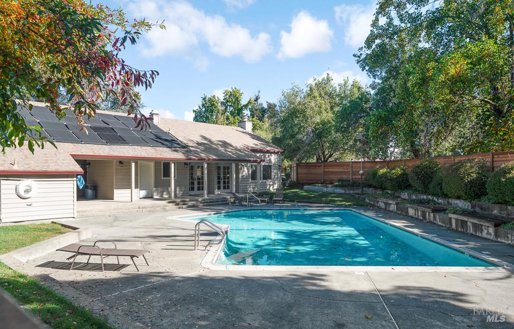 Detail Gallery Image 13 of 15 For 2513 Westberry Dr, Santa Rosa,  CA 95403 - 2 Beds | 1 Baths