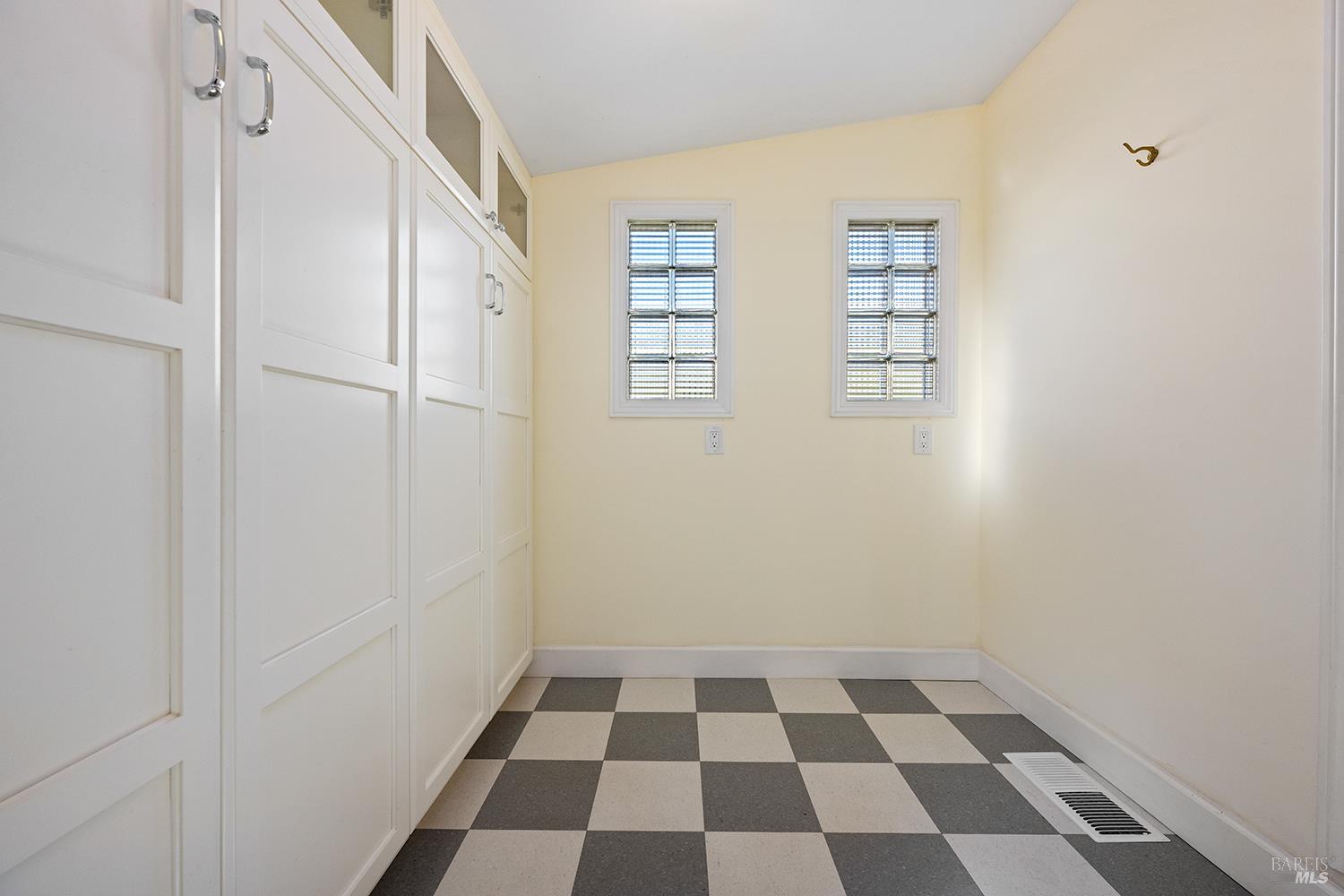 Detail Gallery Image 28 of 47 For 763 Beaver St, Santa Rosa,  CA 95404 - 3 Beds | 2 Baths