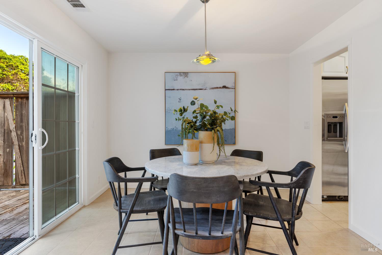 Detail Gallery Image 11 of 29 For 14 Mariner Green Dr, Corte Madera,  CA 94925 - 3 Beds | 2/1 Baths