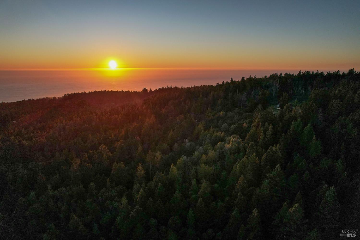 Detail Gallery Image 5 of 49 For 44801 Fish Rock Rd, Gualala,  CA 95445 - 3 Beds | 3 Baths