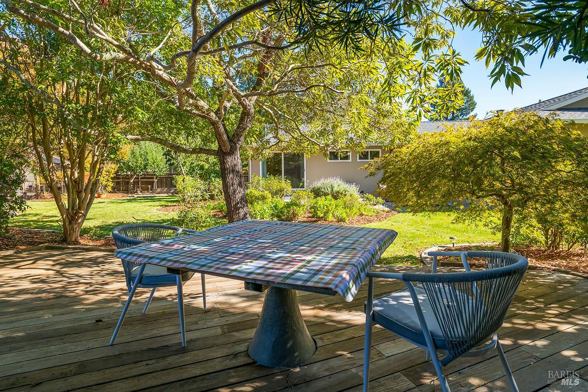 Detail Gallery Image 41 of 47 For 15 Betty Ln, Novato,  CA 94947 - 4 Beds | 2 Baths