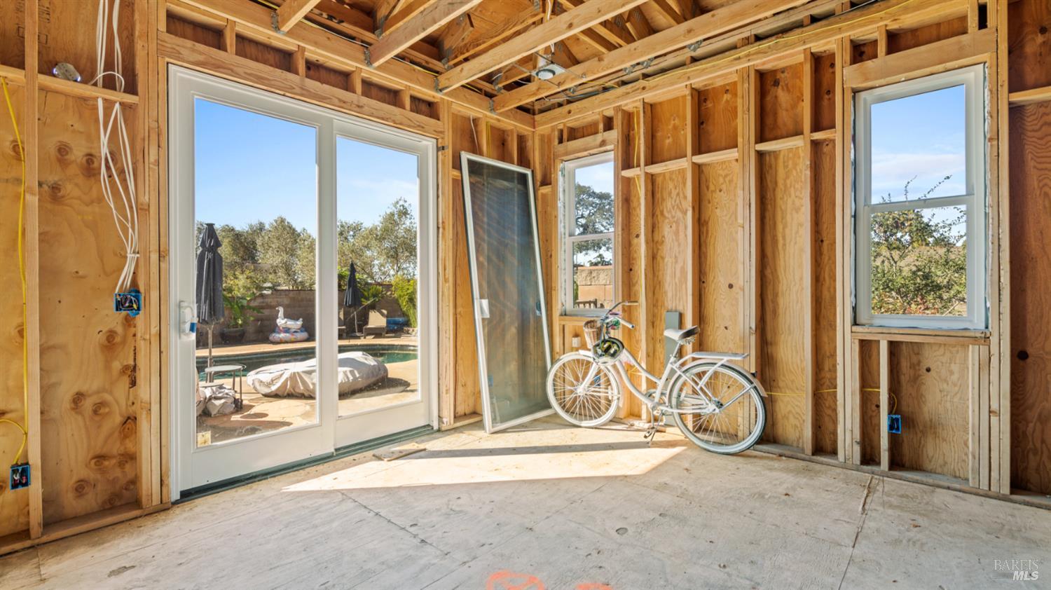 Detail Gallery Image 22 of 85 For 487 Ormsby Ln, Petaluma,  CA 94954 - 3 Beds | 2/1 Baths